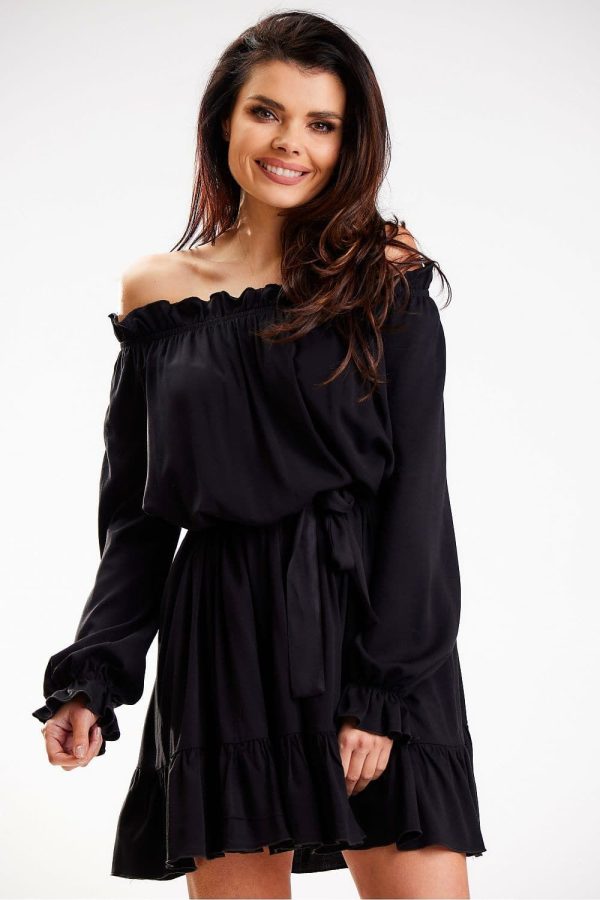 robe champêtre noire épaule dénudée
