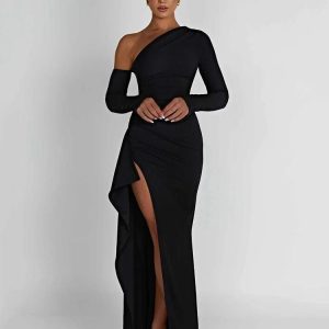 robe fendue épaule dénudée