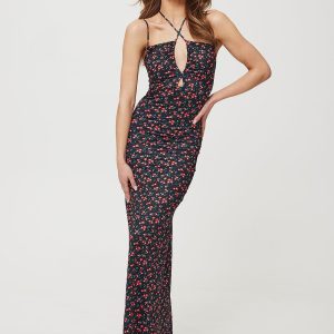robe fleurie noire élégante