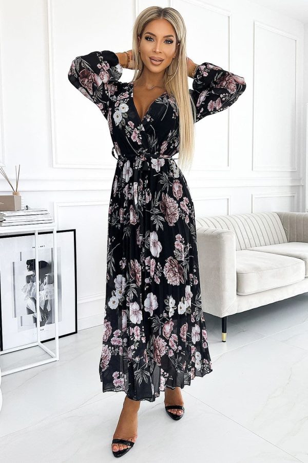 robe longue fleurie en mouvement