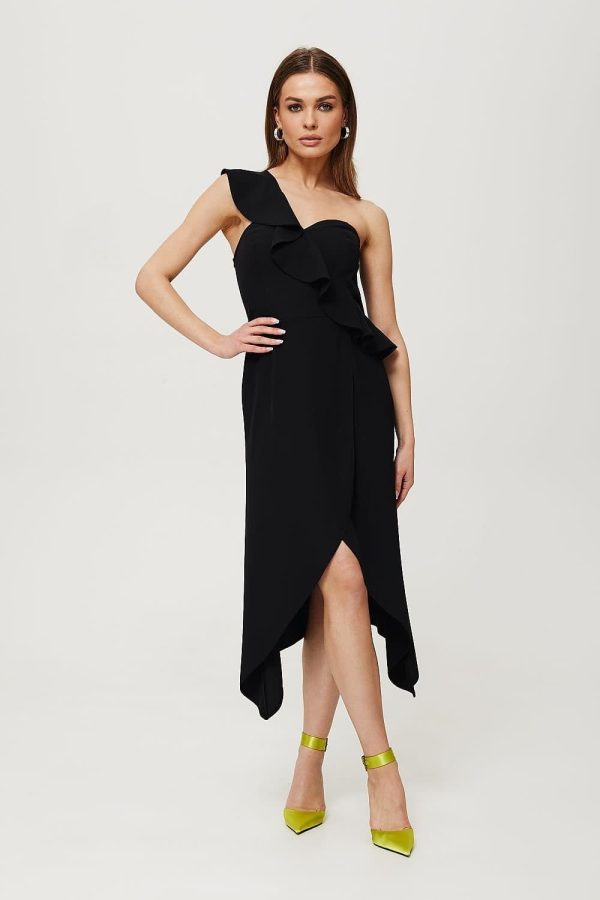 Robe noire asymétrique