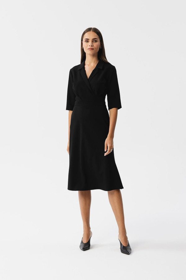 robe noire chic midi