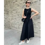 Vêtement noir tendance