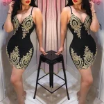 élégance robe noire soirée