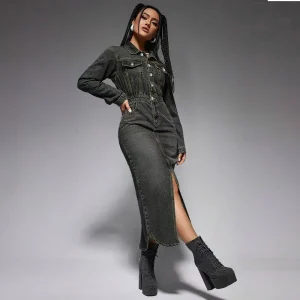 robe noire chemise moulante en jean