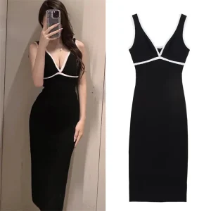 Robe noire et blanche élégante