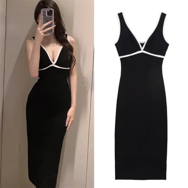 Robe noire et blanche élégante