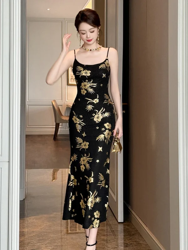 robe noire et dorée cocktail